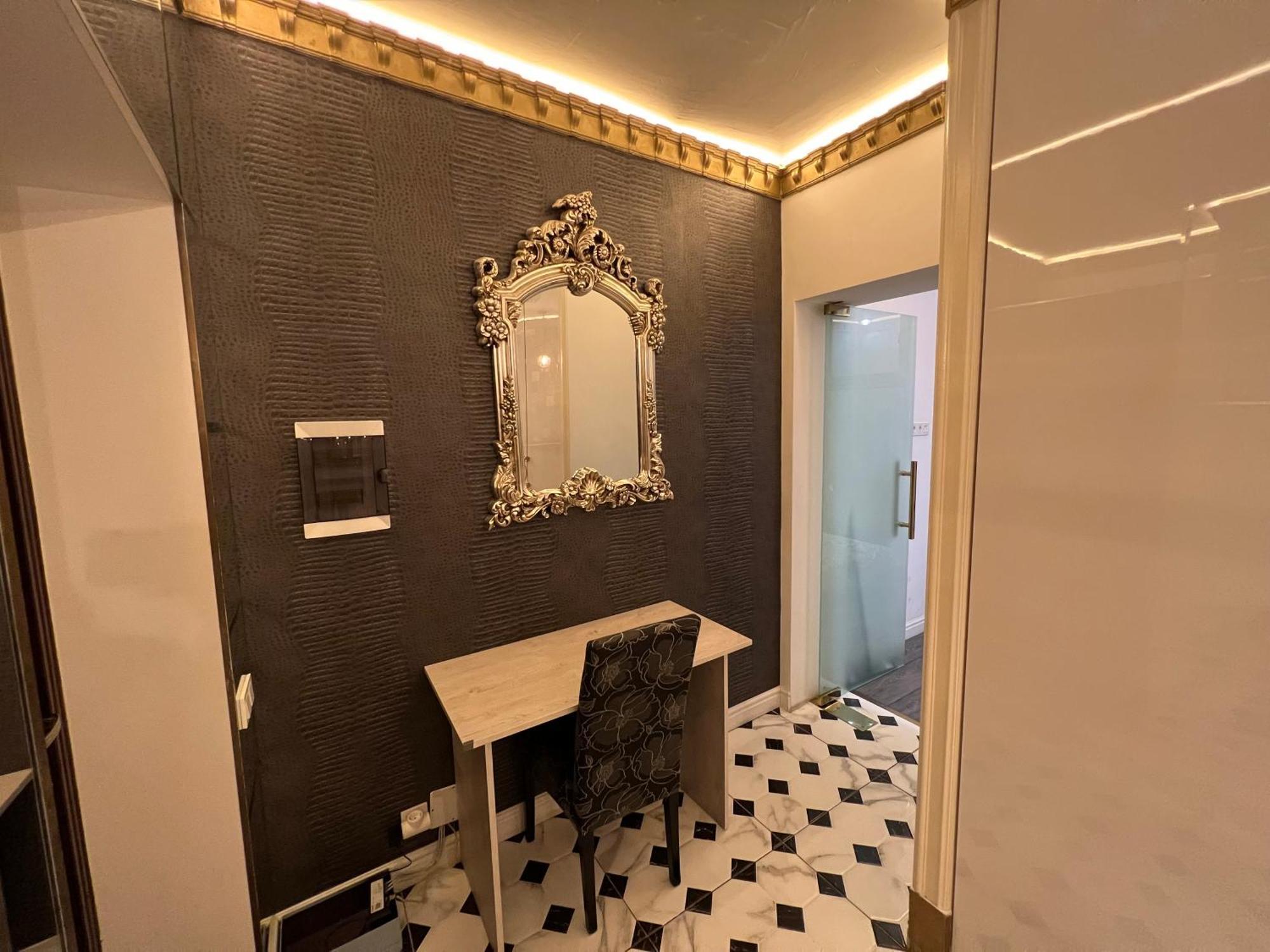 2 Bedrooms Heart Of City Center Chisináu Exterior foto